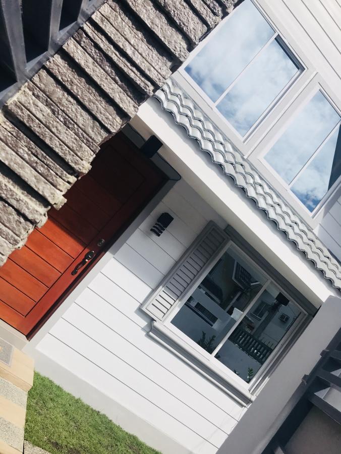 Hillary Timog Park Homes Angeles Exteriör bild